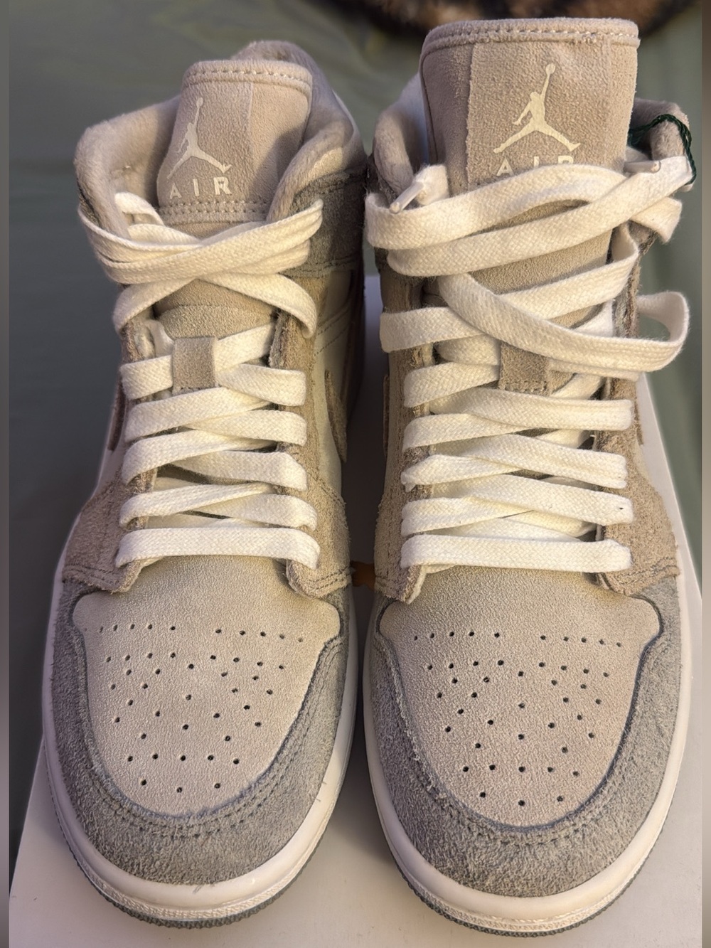 Women’s Air Jordan 1 Mid SE Particle Grey College Grey